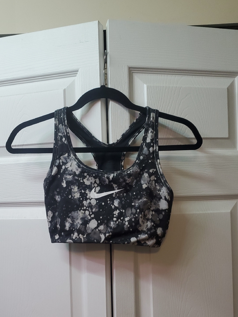 Nike Black & White Splatter-Print Racerback Sports Bra Size Small